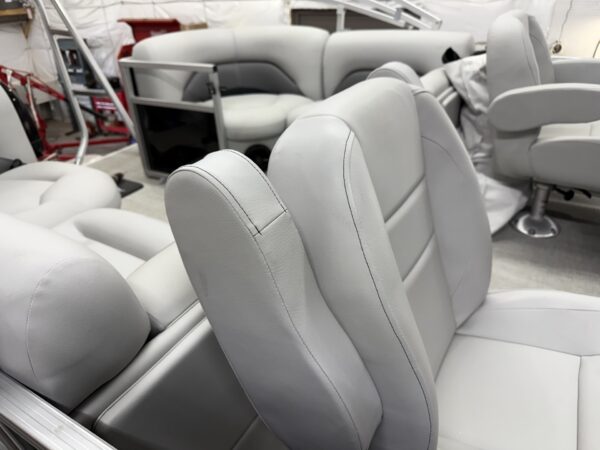 2025 Landau Island Breeze 21' with Suzuki 140hp with PT22T - $43,990 - Image 8