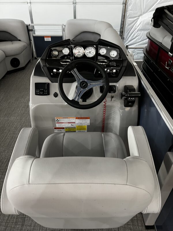 2025 Landau Island Breeze 232 Swing Back with Suzuki 115hp - Call for quote - Image 4