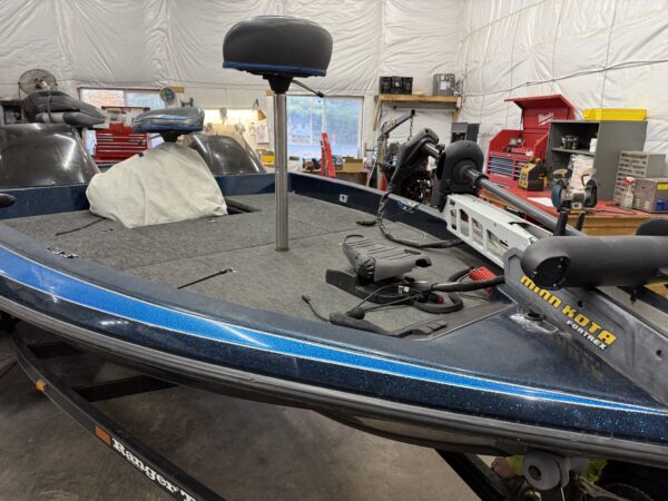 1998 Ranger R93 with Johnson Venom 200hp - $10,800 - Image 2
