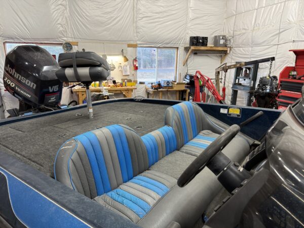 1998 Ranger R93 with Johnson Venom 200hp - $10,800 - Image 3