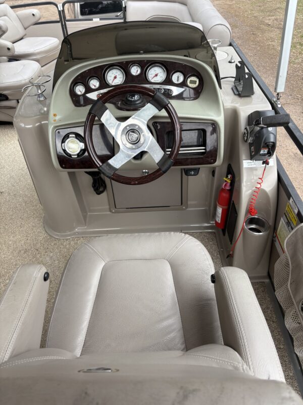 2008 Grand Majestic Ltd 225 eTec 115hp with trailer - $19,500 - Image 5