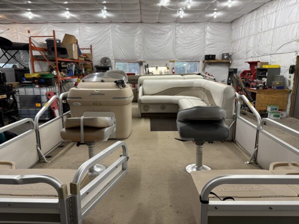 PENDING SALE-2000 Godfrey Sweetwater 20' Mercury 90hp -$7,900