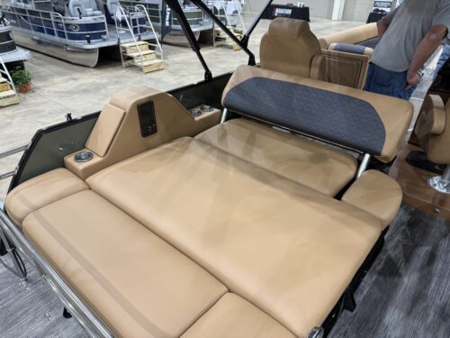 2026 Landau Signature 25-Swing Back
